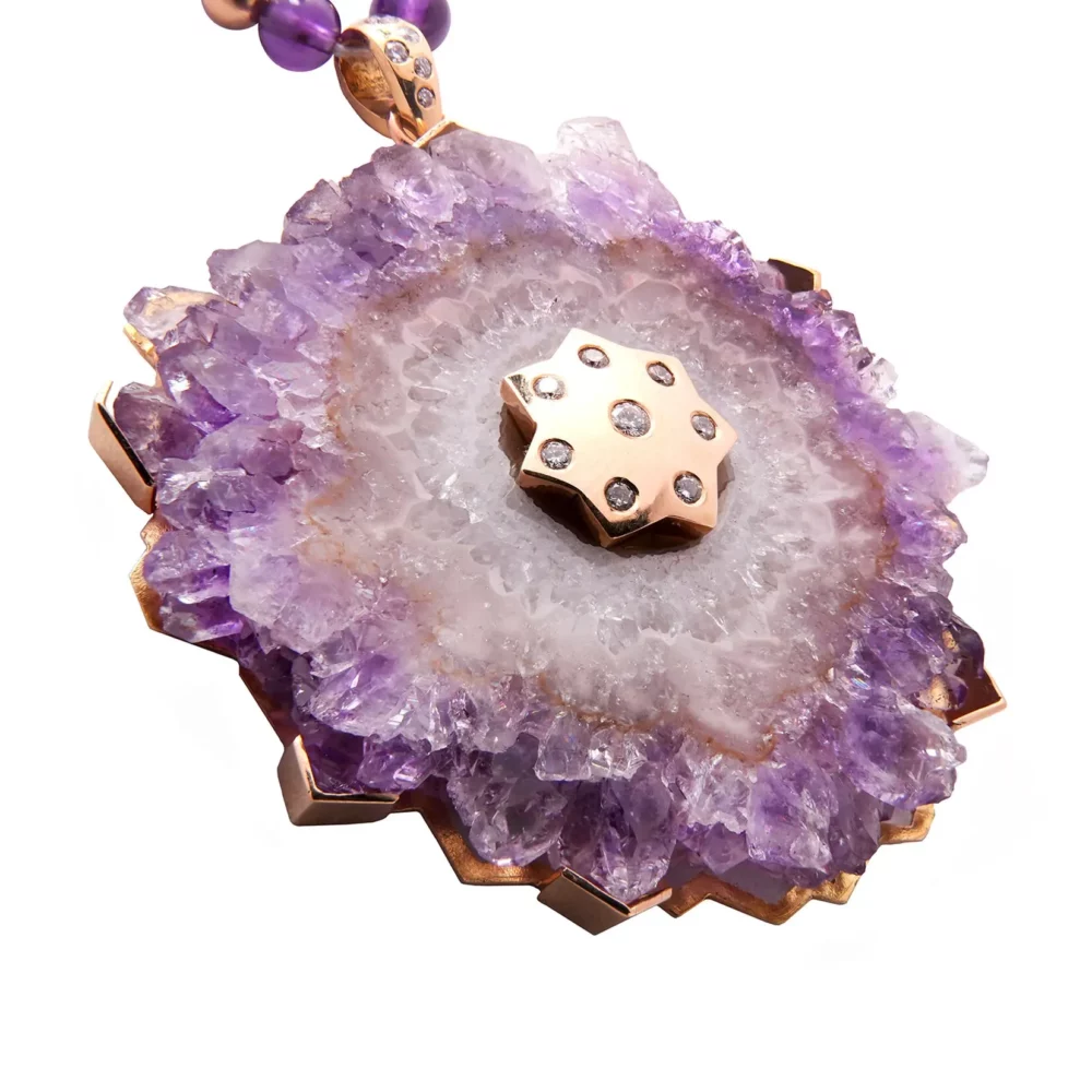 Sautoir en or rose bordeaux l'etoile d'uruguay